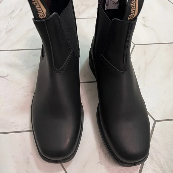 New Blundstone 063 Black Chelsea Dress Boot Size 8.5 Women's - Picture 3 of 13